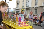 Jean-Christophe Peraud (AG2R La Mondiale) at the Powerbar stand (2) (432x)