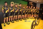 The first part of the Team Direct Energie (840x)