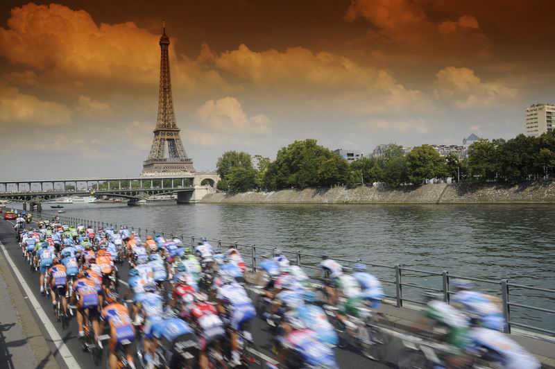 L'arrivée du Tour de France à Paris, vous pouvez y être !