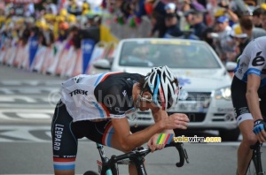 Fränk Schleck (Team Leopard-Trek) exhausted (523x)