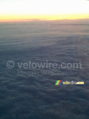 [Boston] - Sun and clouds seen from the airplane (267x)