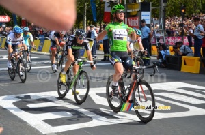 Mark Cavendish (HTC-Highroad) wins the stage (618x)