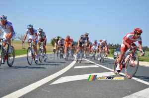 Le peloton se sépare en 2 (612x)