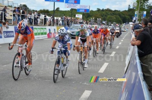 A part of the peloton (571x)