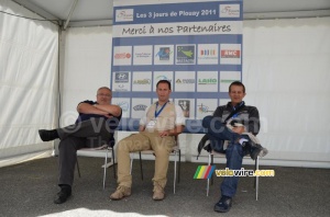 The organisors of the Tour Poitou-Charentes at the Grand Prix de Plouay (601x)