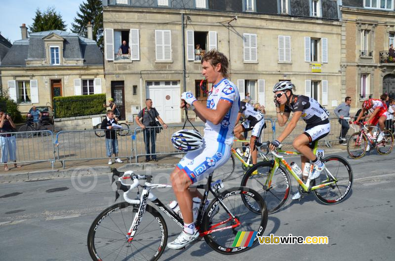Yauheni Hutarovich (FDJ) aan de start van Parijs-Brussel