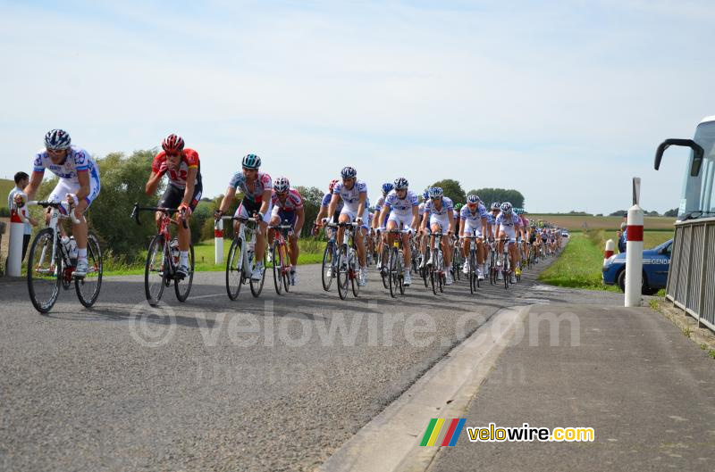 FDJ aan de leiding in het peloton