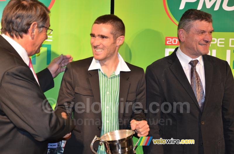 ... en de felicitaties van Jean Bodart voor Romain Feillu