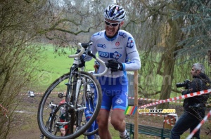 Cédric Pineau (FDJ) on the stairs (409x)