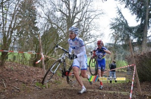 Jérémy Roy (FDJ) at the top of the stairs (459x)