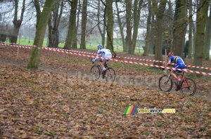 Christophe Delamarre chasing behind Jérémy Roy (423x)