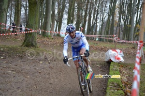 Sandy Casar (FDJ) turning (400x)