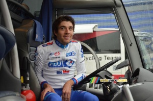 Thibaut Pinot (FDJ BigMat) au volant du bus (2137x)