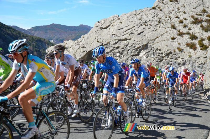 Michael Morkov, Karsten Kroon & Daniel Navarro (Saxo Bank) op de Col des Lèques
