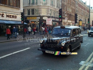 Un taxi à Londres (431x)