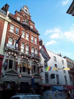 De Hems, un bar néerlandais à Londres (785x)