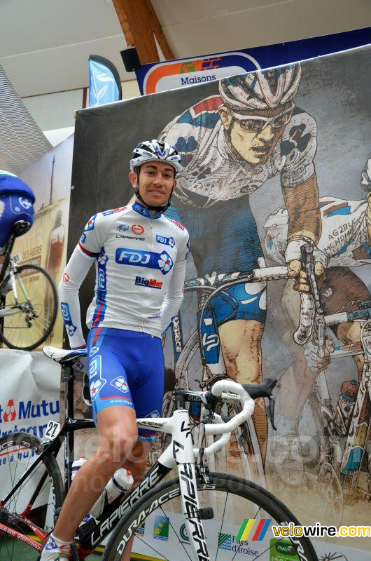 Jérémy Roy (FDJ BigMat) met zijn tekening als winnaar in 2010 (2)