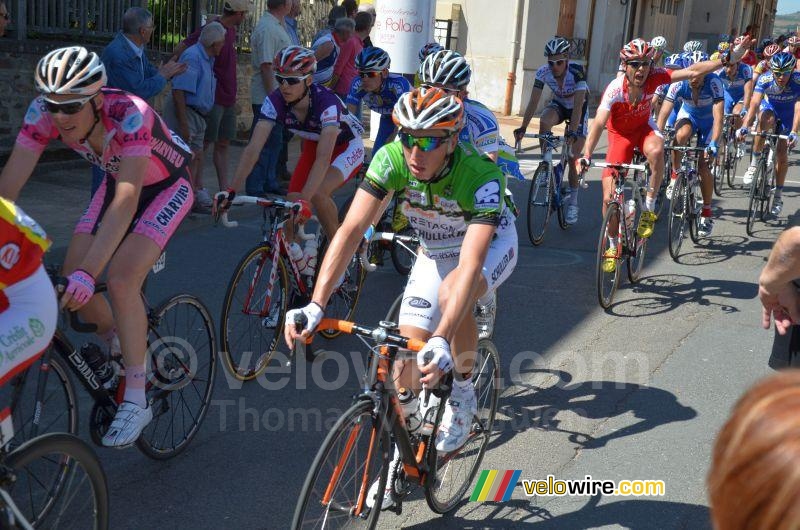 Romain Hardy (Bretagne-Schuller) in het peloton (2)