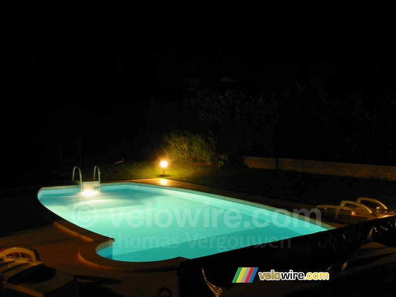 Het zwembad bij Cédric thuis