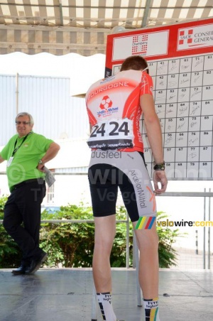 Kévin Goulot (Bourgogne) at sign-in (411x)