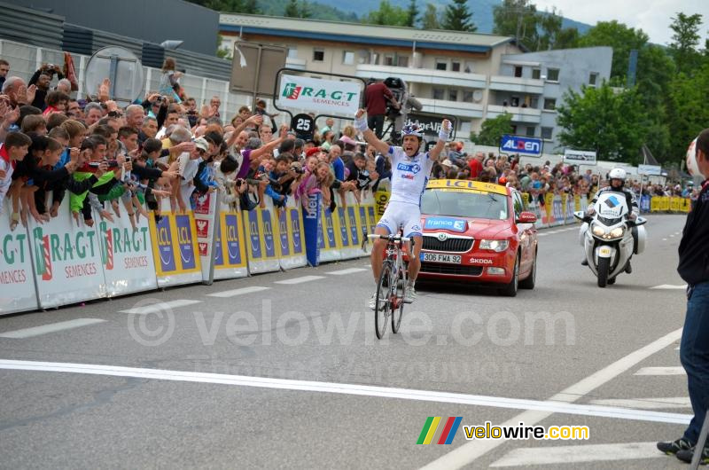 Arthur Vichot (FDJ-BigMat) viert zijn overwinning (3)