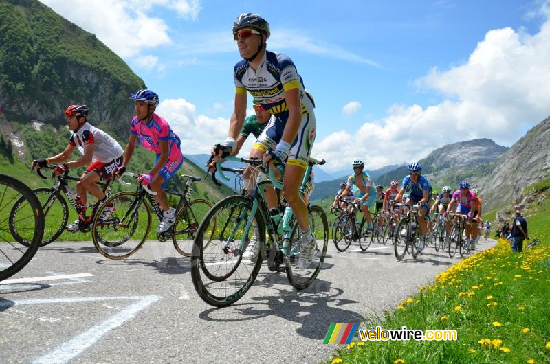 Lieuwe Westra (Vacansoleil-DCM) op de Col de la Colombière