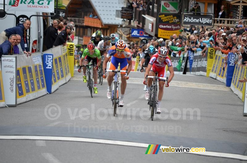 Luis Léon Sanchez (Rabobank) lijkt de etappe te winnen