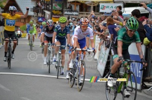 Wilco Kelderman (Rabobank) finished and Brad Wiggins (Sky) celebrates (315x)