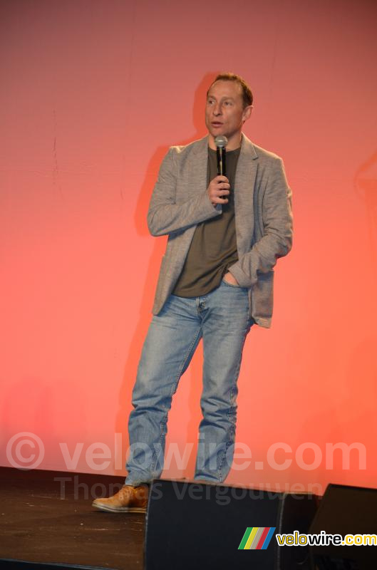 Jean-Pierre Papin, sponsor van de ploeg