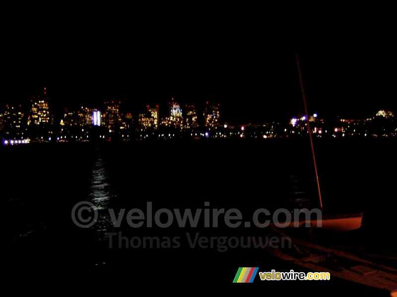 Bootjes voor Boston by night