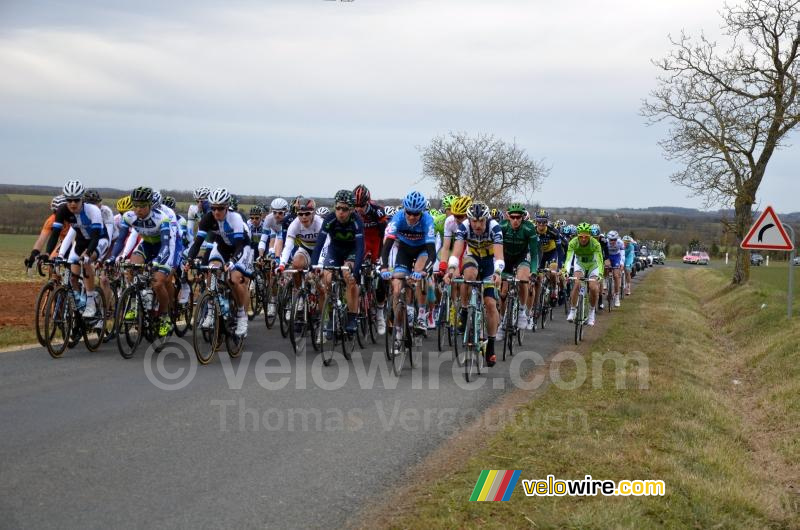 Het peloton net na Blet (2)