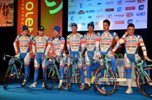 The Androni Giocattoli-Venezuela team (872x)