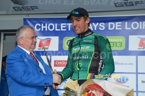 François Faglain félicite Damien Gaudin (Europcar) (458x)