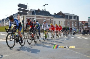 Le peloton à Saint-Quentin (2) (836x)