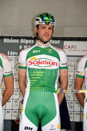 Paul Poux (Sojasun) before the start (504x)