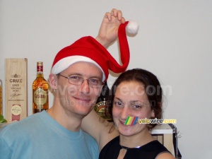 Florent & Marie-Laure avec un chapeau de père Noël (453x)