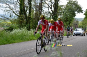 Les coureurs de Cofidis sur la Côte d'Arzay (406x)