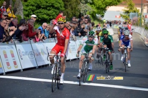 Nico Sijmens (Cofidis) remporte l'étape devant Fabien Schmidt (Sojasun) (506x)