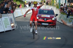 Nicolas Edet (Cofidis) célèbre la victoire de Nico Sijmens (342x)