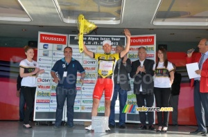 Nico Sijmens (Cofidis) en jaune (2) (250x)