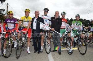 The jersey wearers at the start (431x)