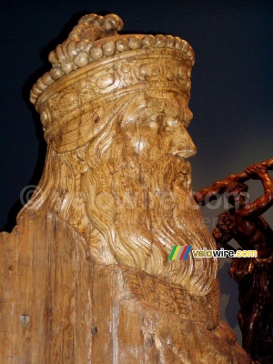 A wooden statue of a boat (317x)