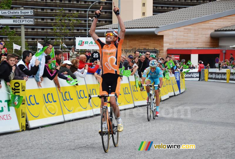 Samuel Sanchez (Euskaltel-Euskadi) wint de etappe
