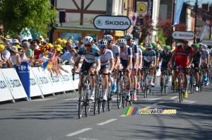 Le groupe des sprinteurs à presqu'un quart d'heure (645x)