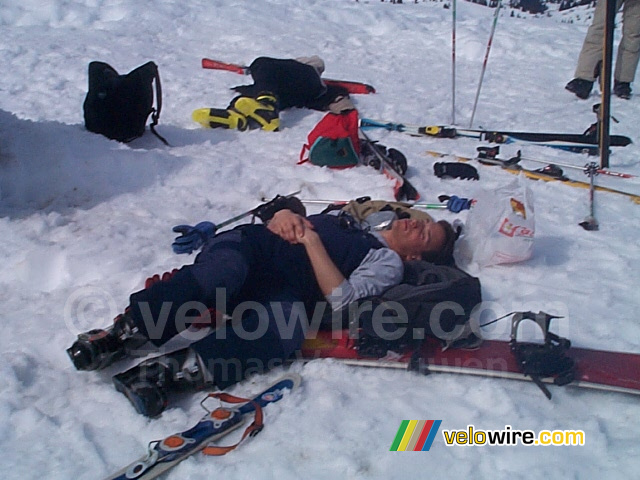 Sébastien geniet van de zon