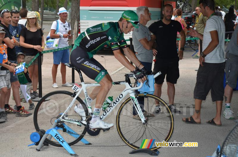 Pierre Rolland (Europcar) warming up