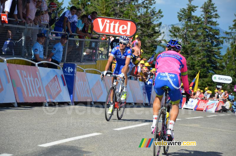 Alexandre Geniez (FDJ.fr) komt José Serpa (Lampre-Merida) tegen