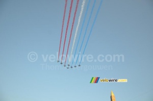 The Patrouille de France salutes the Tour de France (4) (1019x)