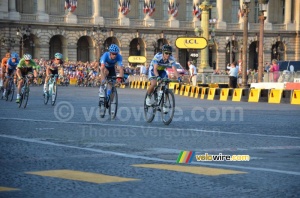 Michael Albasini (Orica-GreenEDGE) & David Millar (Garmin-Sharp) attack (618x)