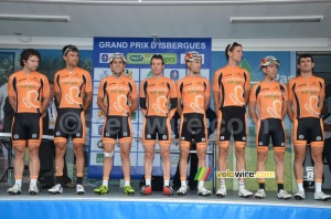 The Euskaltel-Euskadi team (623x)